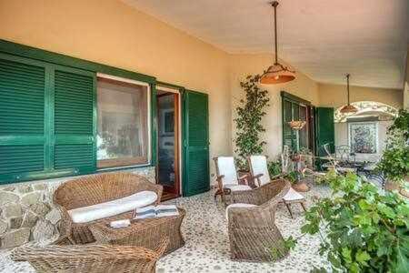 Gocce Villas - Sunshine Villa Маса Лубрензе Екстериор снимка