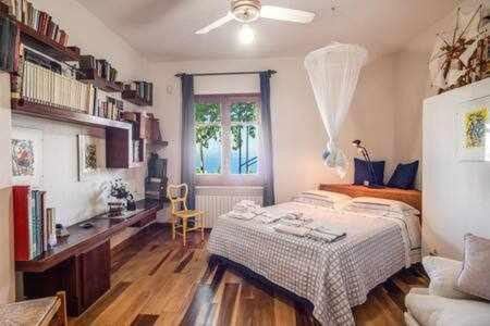 Gocce Villas - Sunshine Villa Маса Лубрензе Екстериор снимка